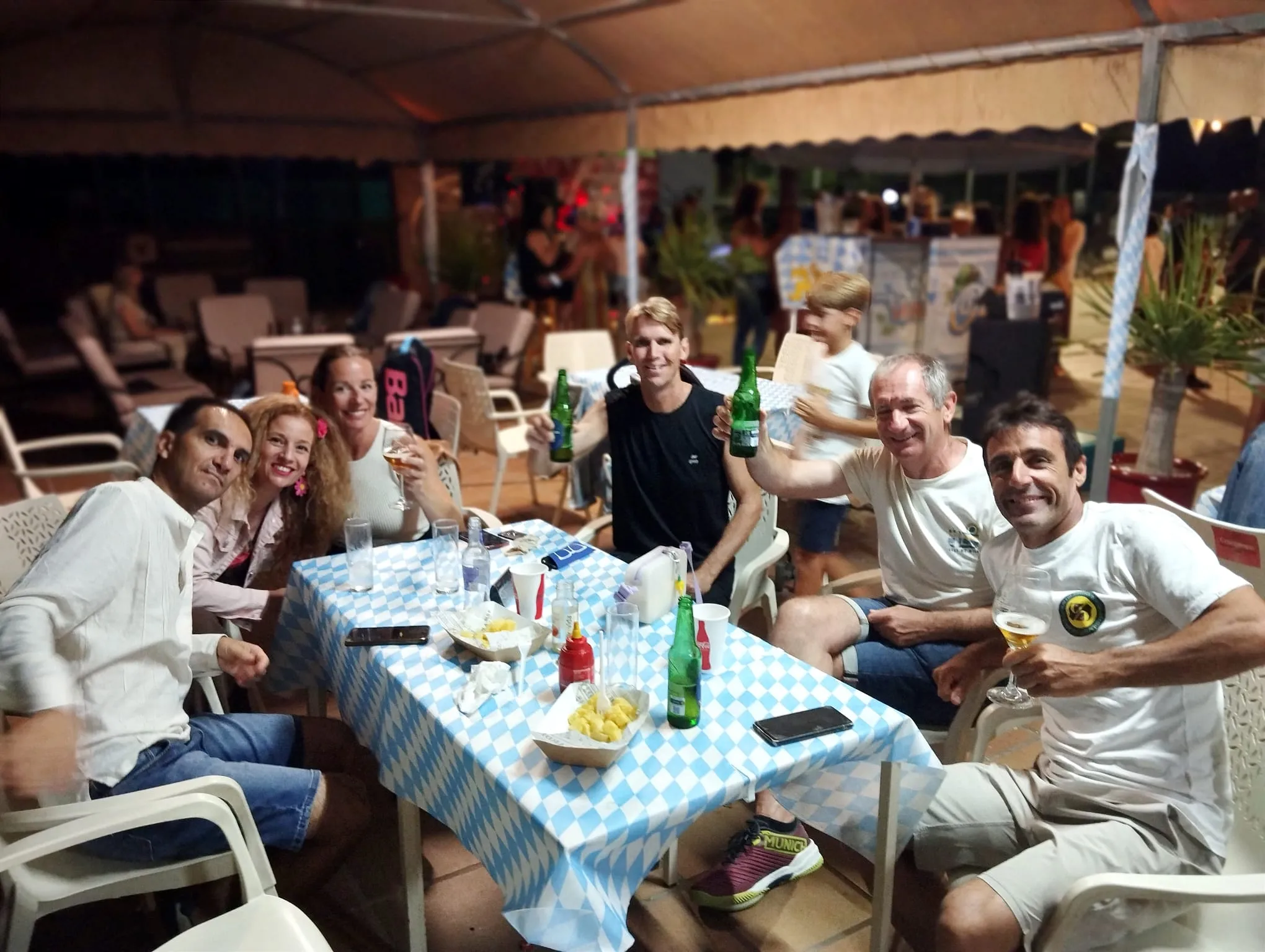 Club La Barrosa, ocio, gastronomía y deporte se unen