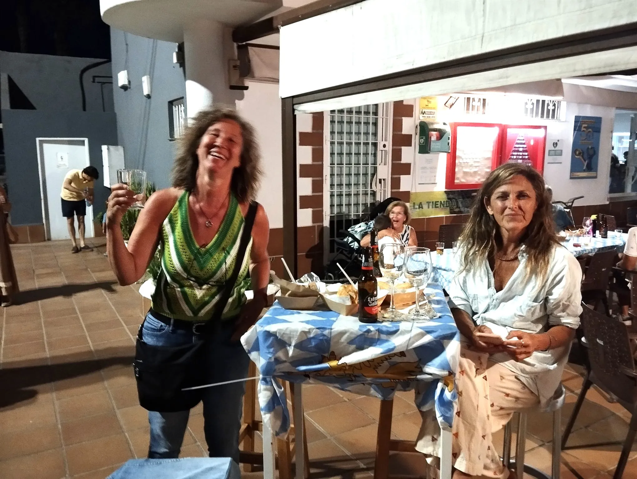 Club La Barrosa, ocio, gastronomía y deporte se unen