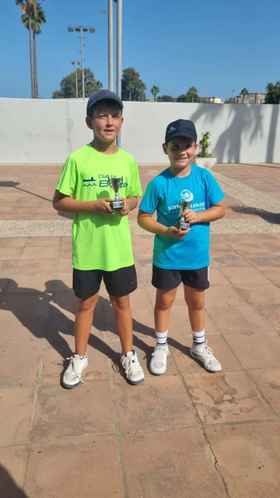 El circuito Gaditano de tenis y el triplete histórico del Club La Barrosa